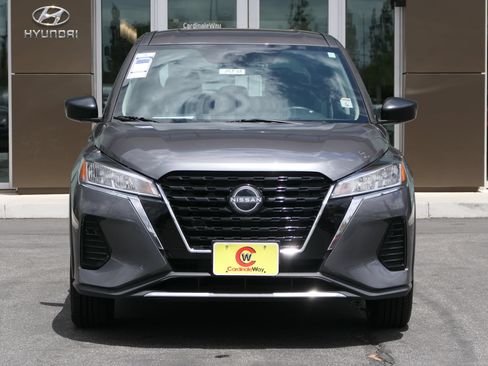 Used 2024 Nissan Kicks S FWD image 8