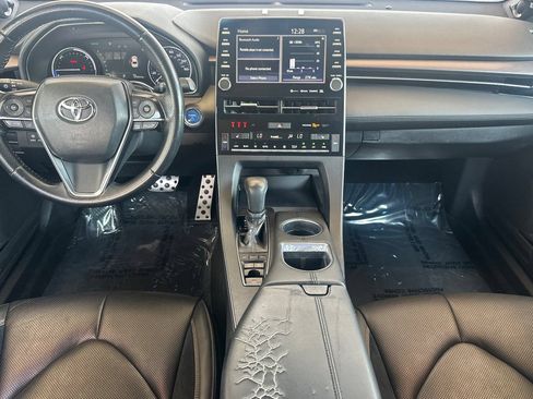 Used 2019 Toyota Avalon XSE w/ All Weather Liner Package FWD image 16