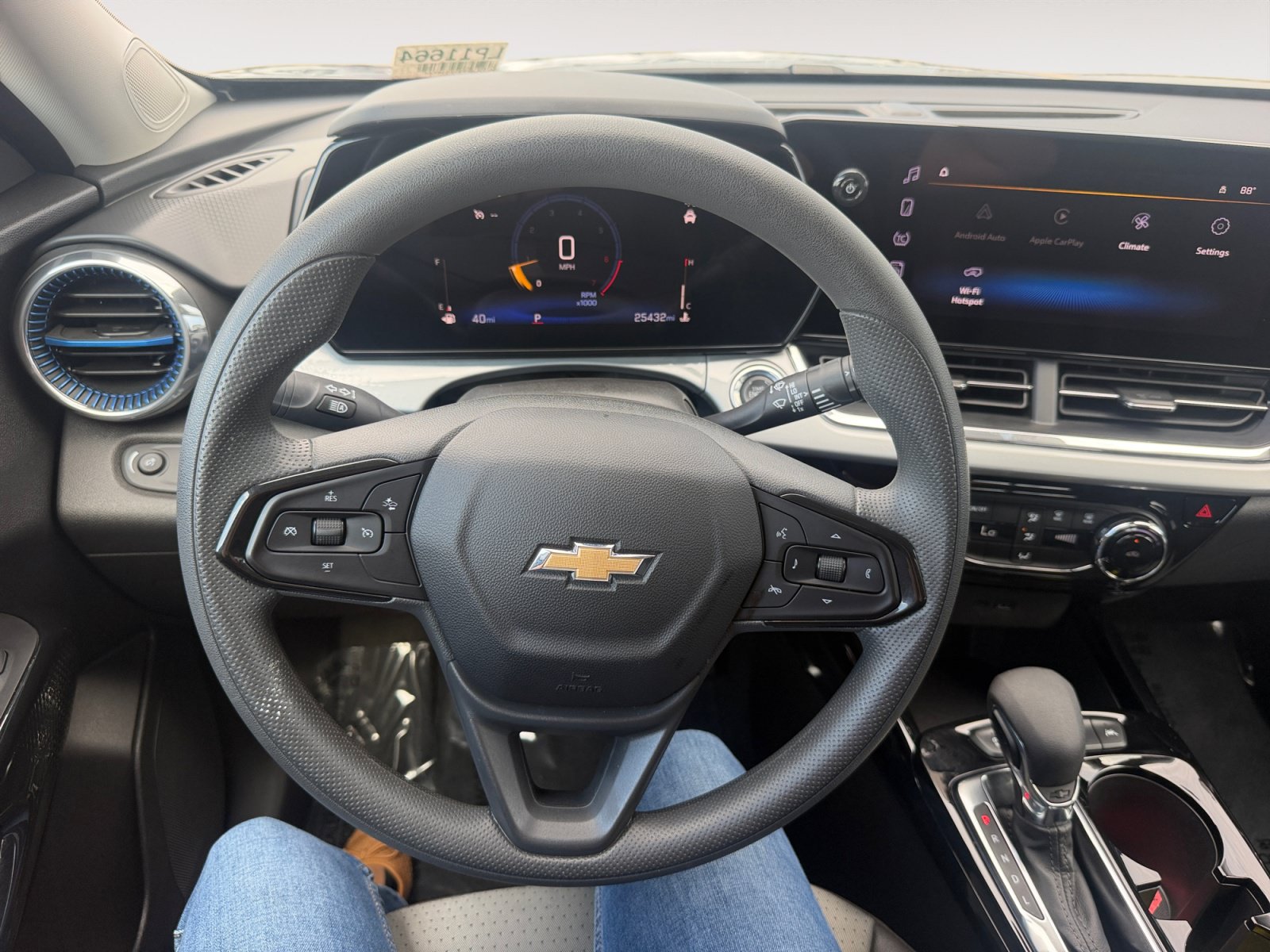 Used 2026 Chevrolet Trax LT FWD image 13