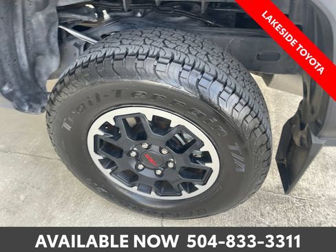 Used 2024 Toyota Tacoma TRD Off-Road w/ TRD Off Road Upgrade Package AWD/4WD image 12