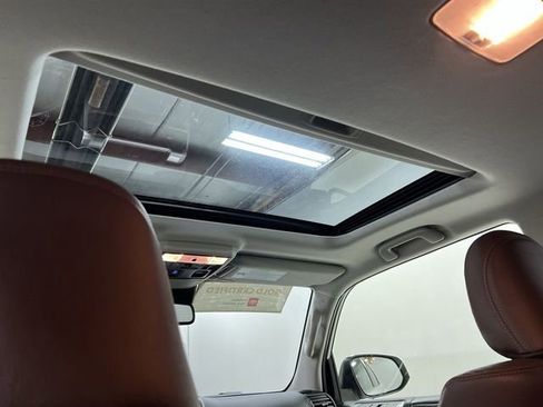 Used 2020 Toyota 4Runner Limited image 19