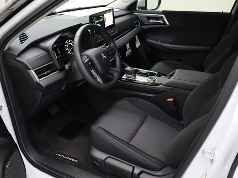 New 2026 Mitsubishi Outlander ES FWD image 20