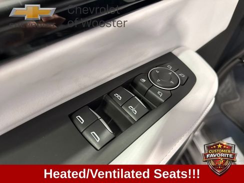 New 2025 Chevrolet Suburban Premier AWD/4WD image 32