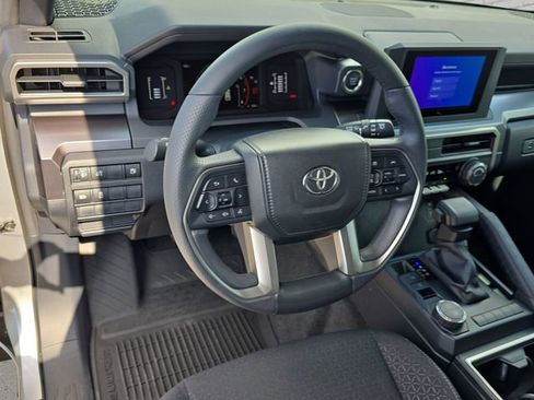 Used 2025 Toyota 4Runner SR5 RWD image 17