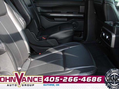 Used 2021 Ford Expedition XLT image 22