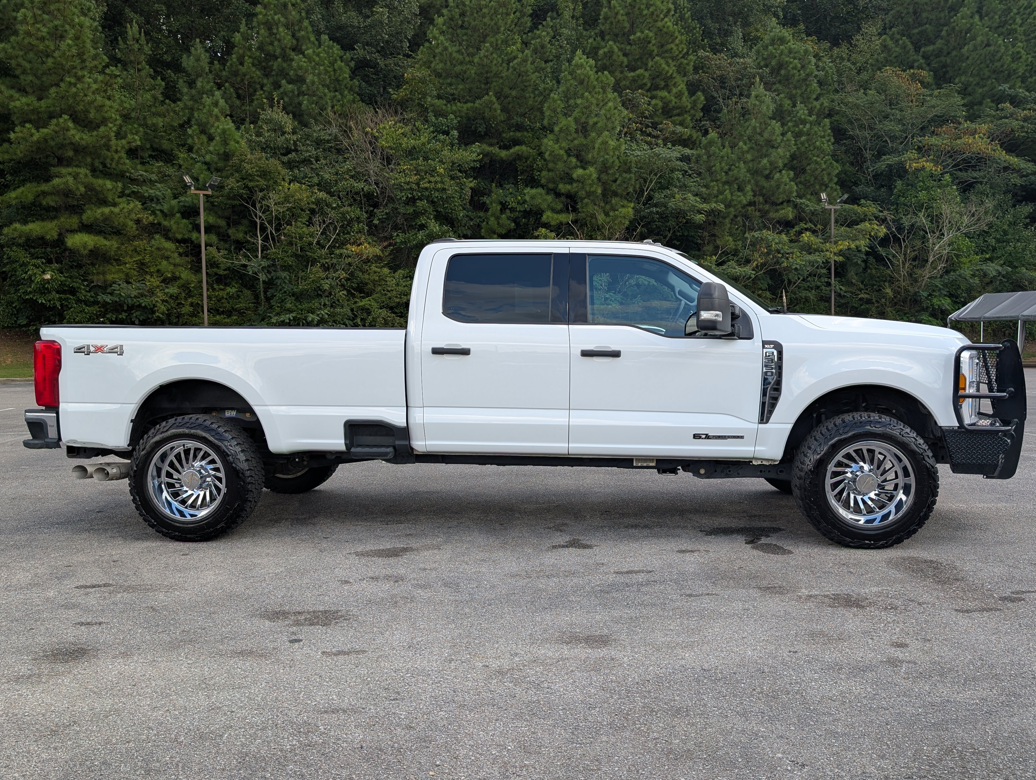 Used 2024 Ford F350 XLT AWD/4WD image 10