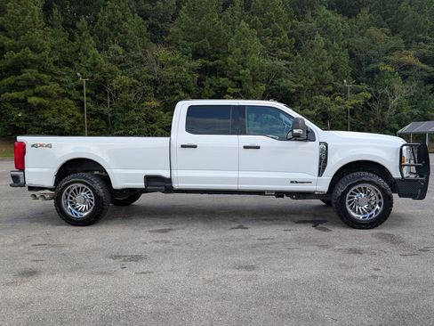 Used 2024 Ford F350 XLT AWD/4WD image 10