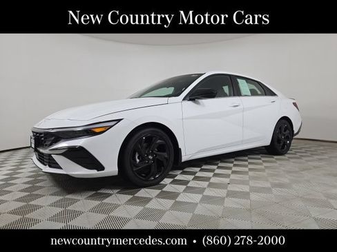 Used 2026 Hyundai Elantra SEL Sport Premium FWD image 3