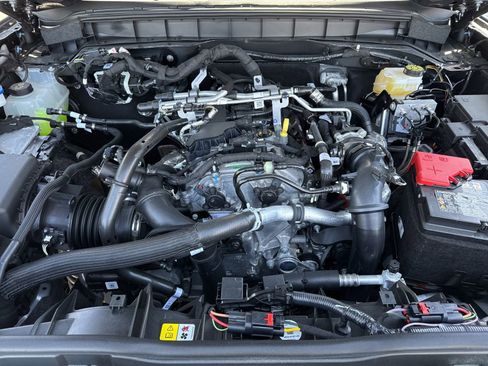 New 2025 Ford Bronco Big Bend w/ Black Diamond Package AWD/4WD image 36