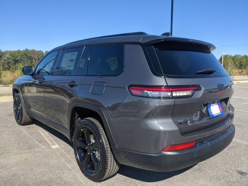 New 2025 Jeep Grand Cherokee L Limited w/ Black Appearance Package image 21