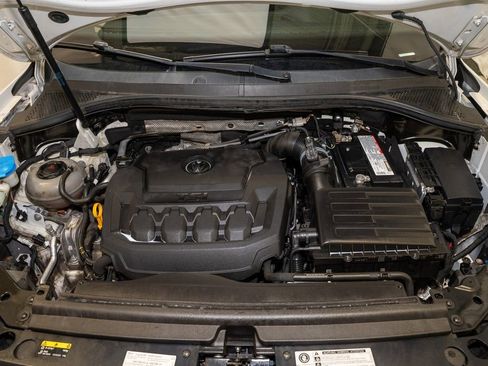 Used 2018 Volkswagen Tiguan S w/ Front Fog Lights Package image 19