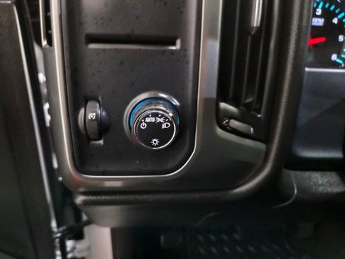 Used 2018 Chevrolet Silverado 1500 LT RWD image 41