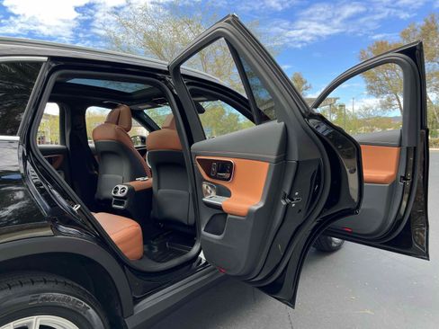 Used 2023 Mercedes-Benz GLC 300 4MATIC w/ Exclusive Trim Package image 61