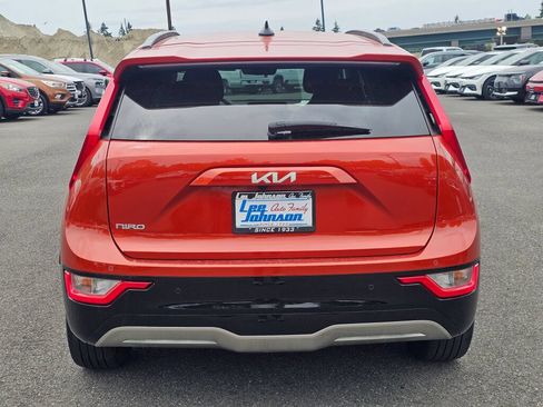 Certified 2023 Kia Niro Wind w/ Wind Preserve Package FWD image 6