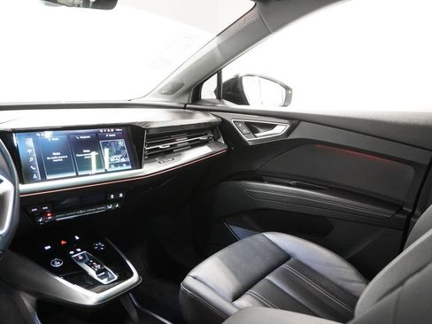 Used 2023 Audi Q4 e-tron Prestige image 19