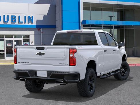 New 2026 Chevrolet Silverado 1500 Custom Trail Boss w/ LPO, Dark Essentials Package AWD/4WD image 5