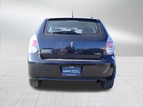 Used 2010 Pontiac Vibe w/ Preferred Package image 6