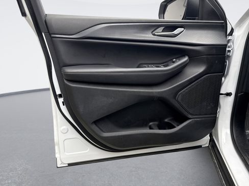 Used 2023 Jeep Grand Cherokee L Laredo w/ Luxury Tech Group I image 9