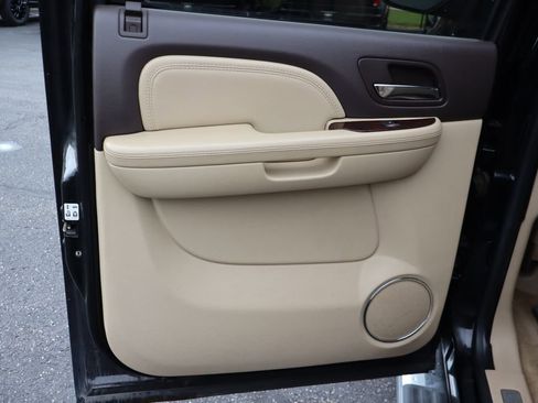 Used 2008 GMC Sierra 1500 Denali AWD/4WD image 25