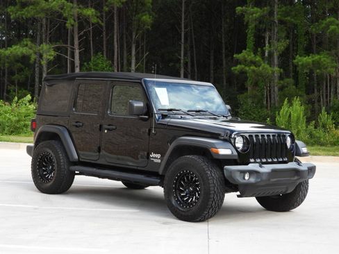 Used 2019 Jeep Wrangler Unlimited Sport S AWD/4WD image 33