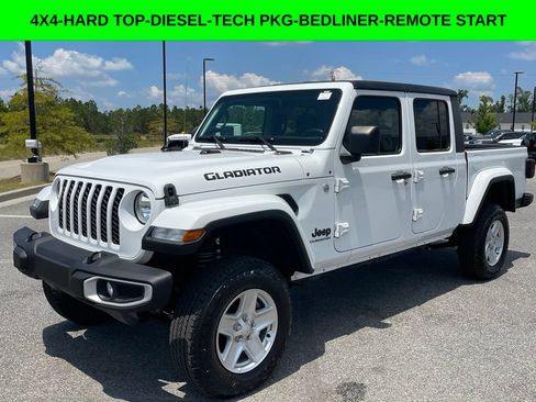 Used 2021 Jeep Gladiator Sport AWD/4WD image 1