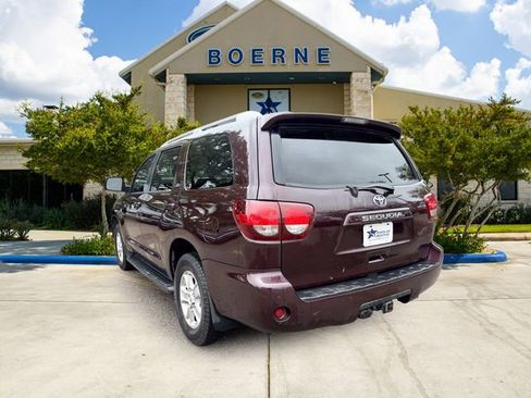 Used 2019 Toyota Sequoia SR5 w/ Premium Package RWD image 3