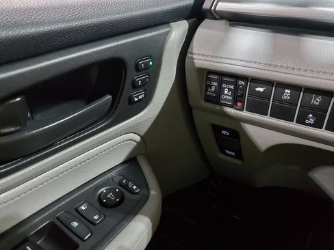 Used 2019 Honda Odyssey EX-L image 38
