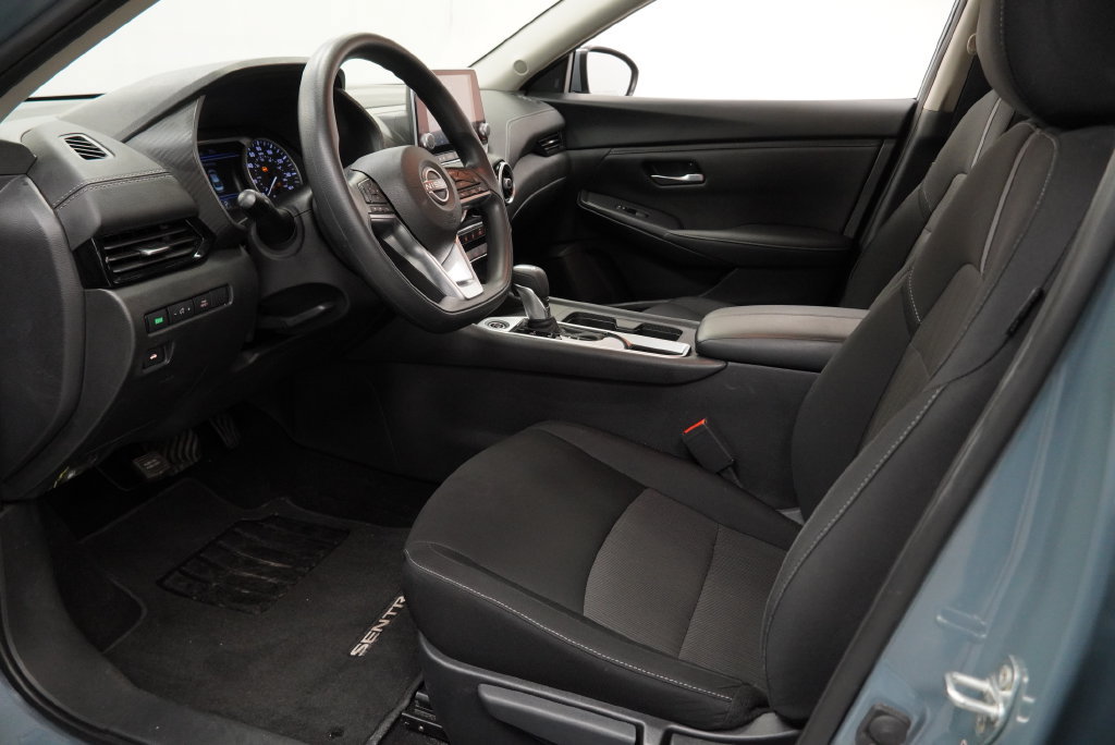 Used 2024 Nissan Sentra SV FWD image 12