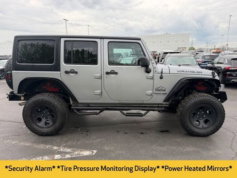 Used 2018 Jeep Wrangler Unlimited Sport S AWD/4WD image 6
