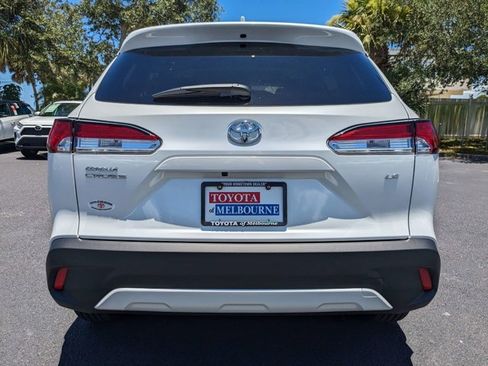 New 2024 Toyota Corolla Cross LE FWD image 5