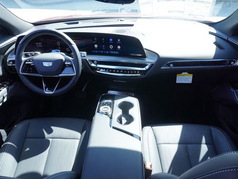 New 2025 Cadillac Lyriq Luxury image 10