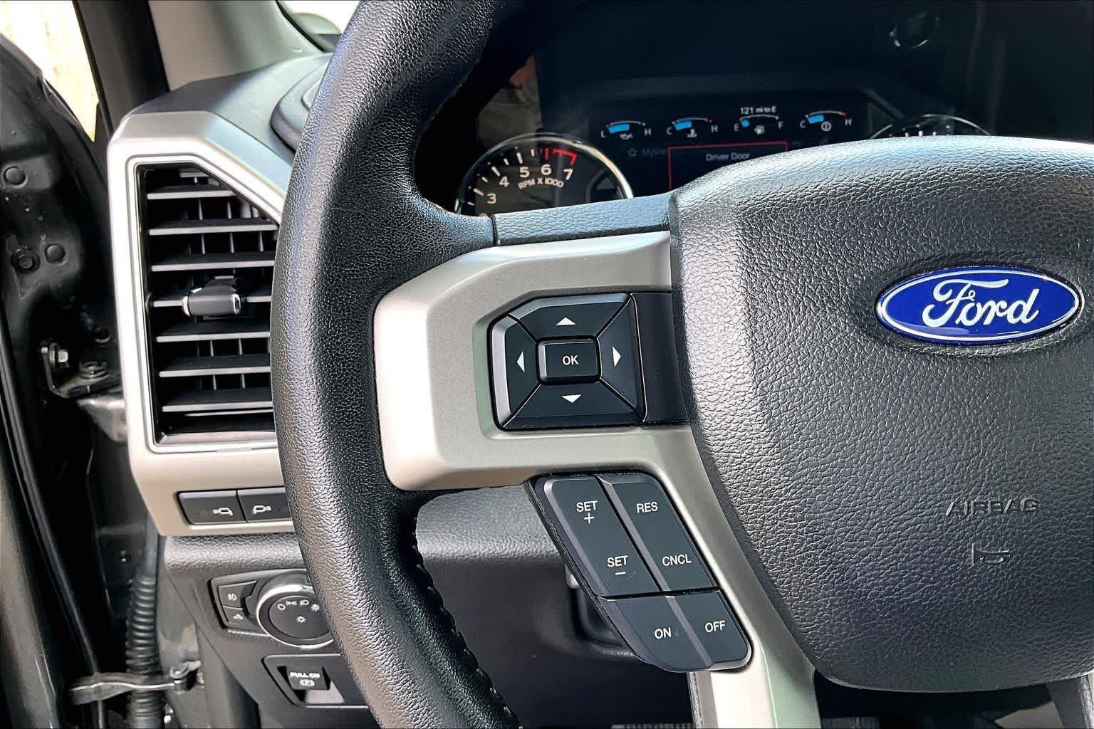 Used 2018 Ford F150 Lariat RWD image 24