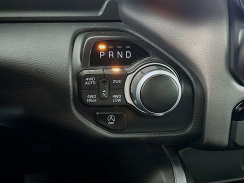 Used 2022 RAM 1500 Big Horn AWD/4WD image 16