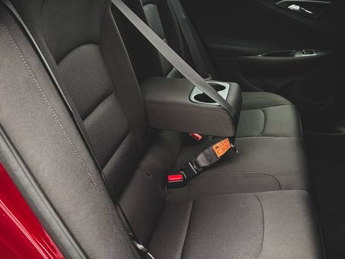 Used 2018 Chevrolet Malibu LT FWD image 22