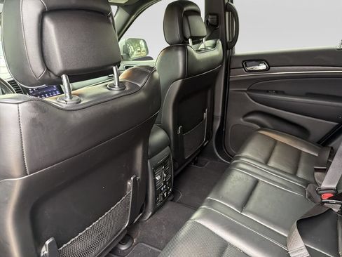 Used 2020 Jeep Grand Cherokee High Altitude RWD image 12