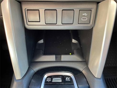 Used 2024 Toyota Corolla Cross SE image 25
