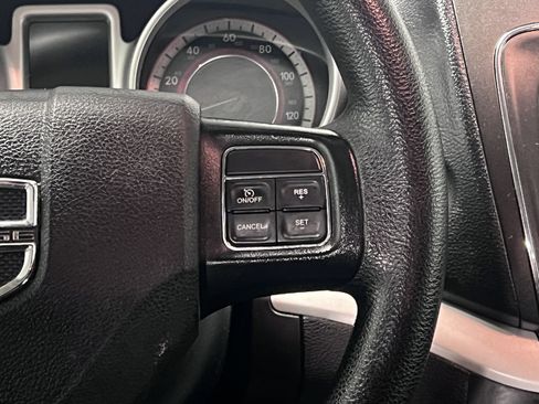 Used 2017 Dodge Journey SE w/ Flexible Seating Group image 18