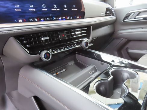 New 2026 Chevrolet Tahoe High Country image 6