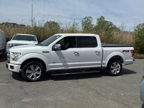 Used 2017 Ford F150 Platinum w/ Equipment Group 701A Luxury AWD/4WD image 3