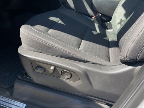 Used 2023 Chevrolet Silverado 1500 LT image 12