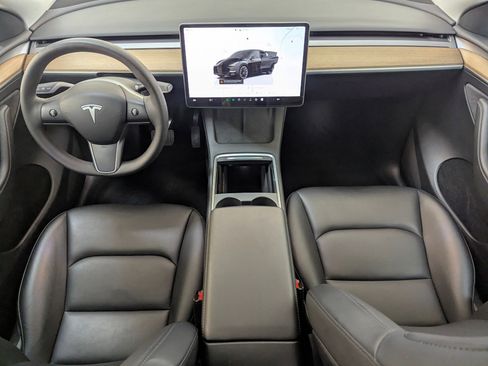 Used 2023 Tesla Model Y Long Range image 15
