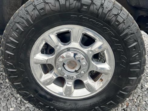 Used 2014 Ford F250 Lariat w/ Lariat Ultimate Package image 9