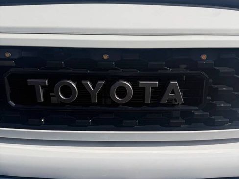 Used 2010 Toyota Tundra 2WD Double Cab image 24