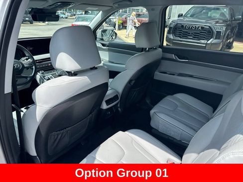 Used 2025 Hyundai Palisade SEL FWD image 16