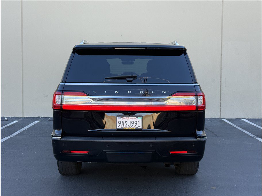 Used 2019 Lincoln Navigator L Select RWD image 6
