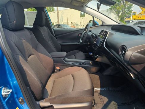 Certified 2020 Toyota Prius LE AWD/4WD image 10