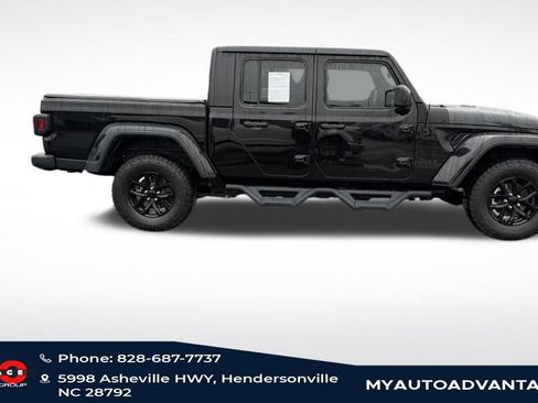 Used 2022 Jeep Gladiator Sport image 6