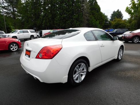 Used 2012 Nissan Altima 2.5 S w/ 2.5S Premium Pkg FWD image 2