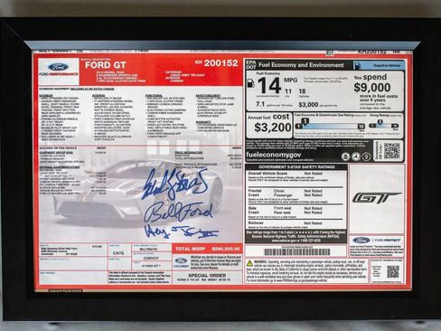 Used 2019 Ford GT Carbon Series image 2