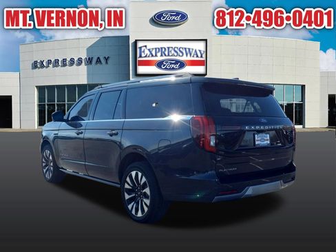 Used 2025 Ford Expedition Max Platinum w/ Driver's Package AWD/4WD image 9